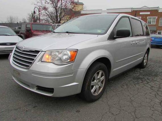 CHRYSLER TOWN AND COUNTRY 2010 2A4RR2D15AR404635 image CHRYSLER TOWN AND COUNTRY 2010 2A4RR2D15AR404635 image